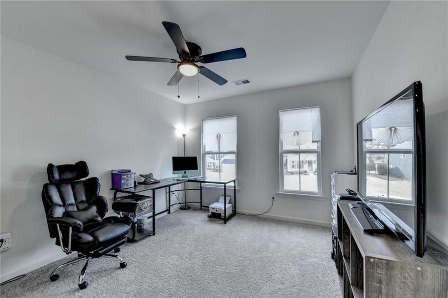 Furnished interior view inside a new home in Sweetbay Farm, Lawrenceville (Image 39).
