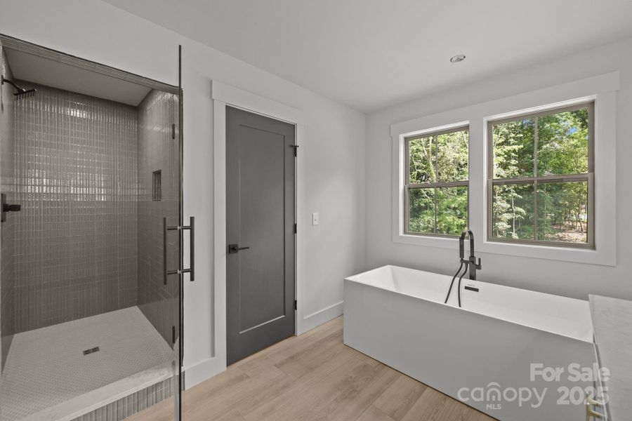 Furnished interior view inside a new home in , Richfield (Image 11).