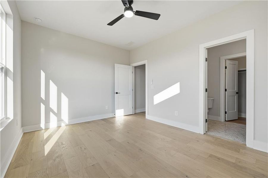 Spacious, unfurnished interior of a new home in , Gainesville (Image 44).