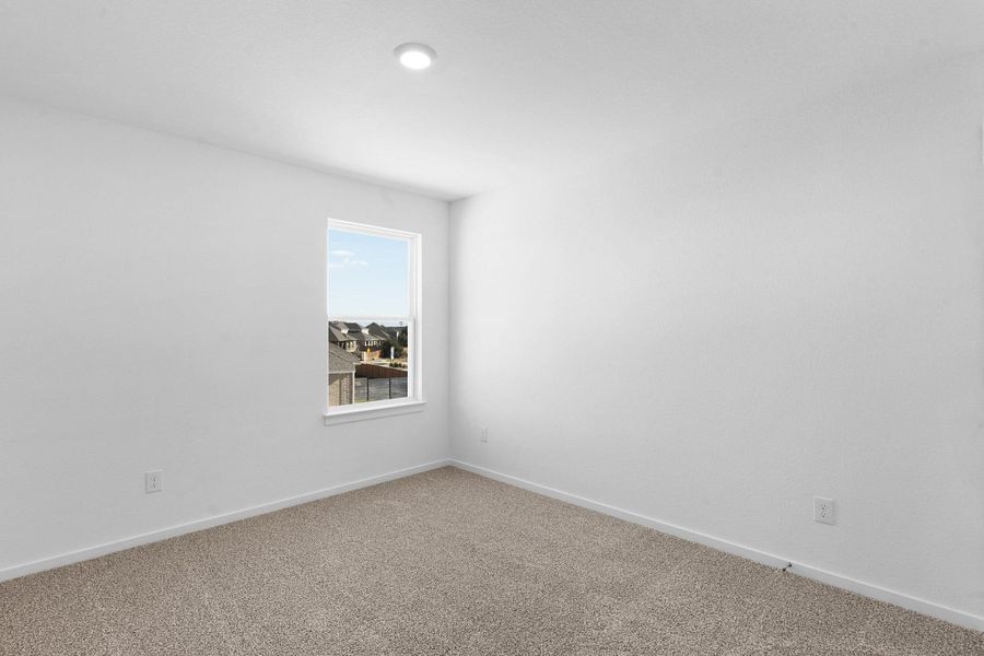 Spacious, unfurnished interior of a new home in Highland Village, Georgetown (Image 21).