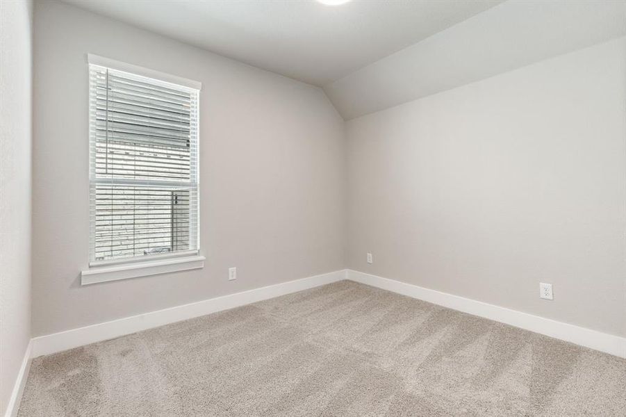Spacious, unfurnished interior of a new home in Painted Tree Woodland West, McKinney (Image 23).