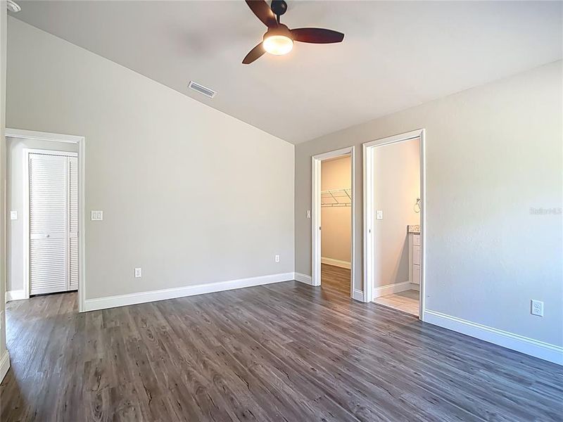 Spacious, unfurnished interior of a new home in , Punta Gorda (Image 34).