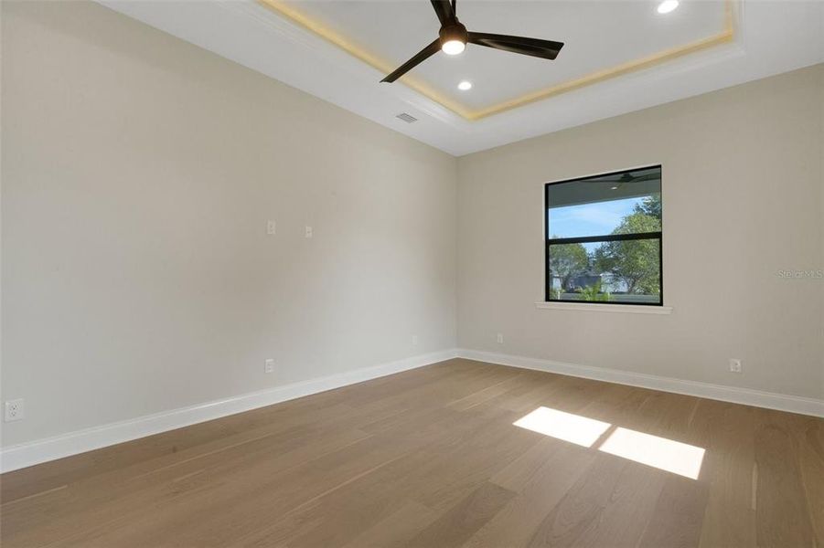 Spacious, unfurnished interior of a new home in , Lakeland (Image 33).