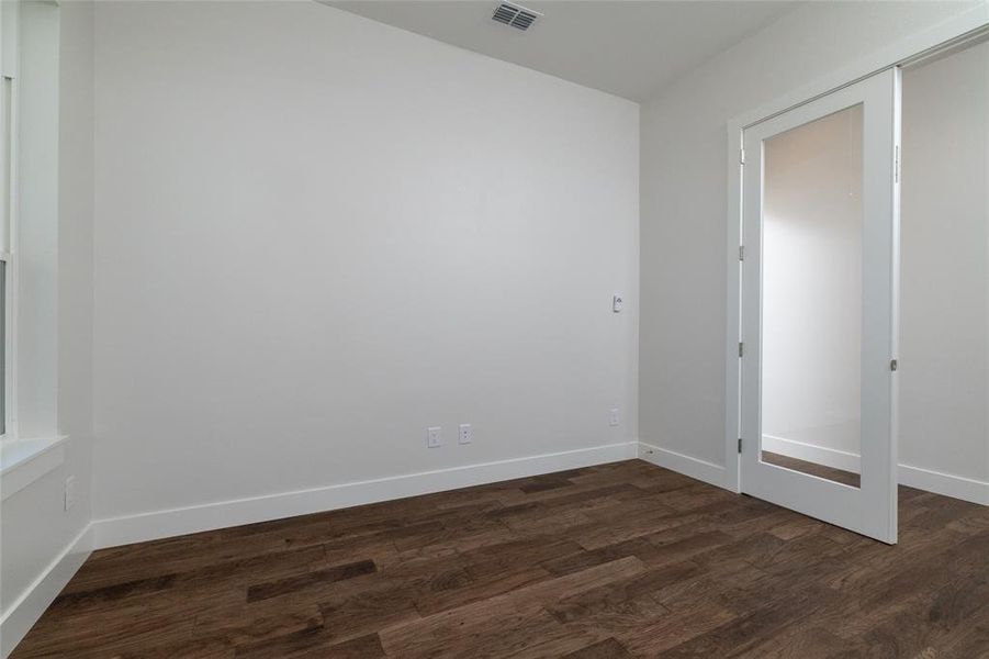Spacious, unfurnished interior of a new home in , Rockwall (Image 33).