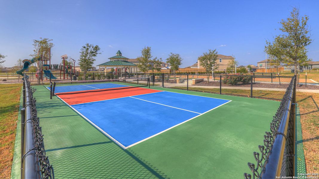 Community amenities in Sunset Oaks, Maxwell (Image 31).
