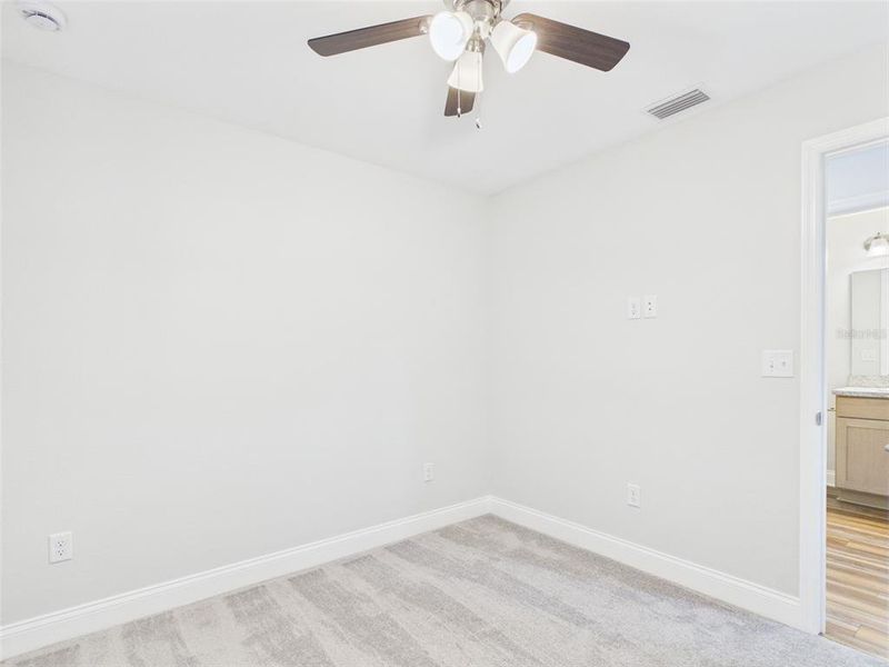 Spacious, unfurnished interior of a new home in , Lakeland (Image 11).