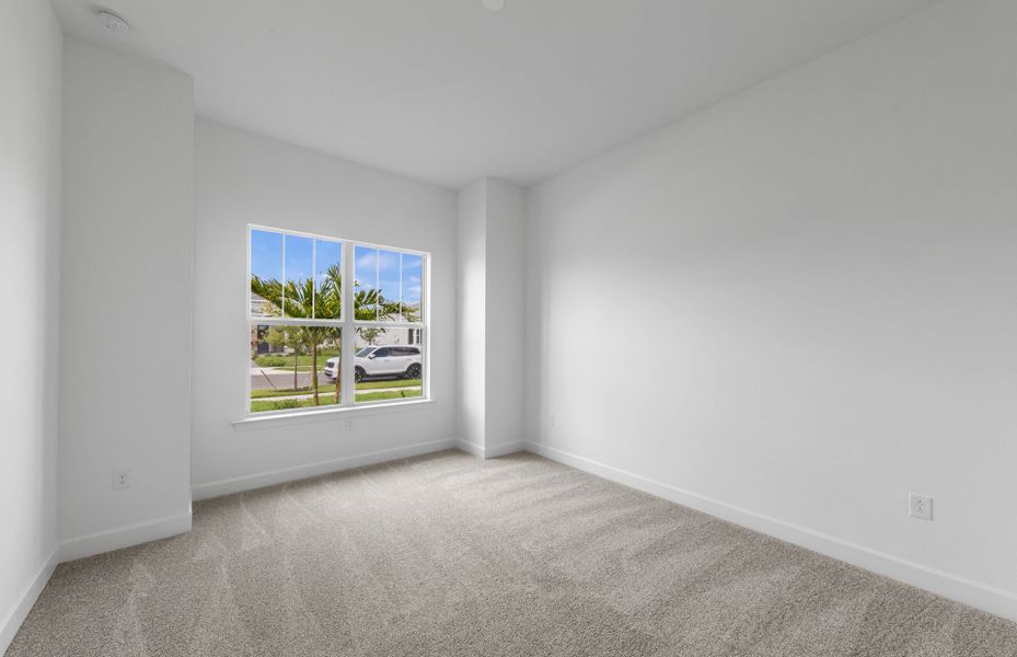 Spacious, unfurnished interior of a new home in TerraWalk at Babcock Ranch, Alva (Image 11).