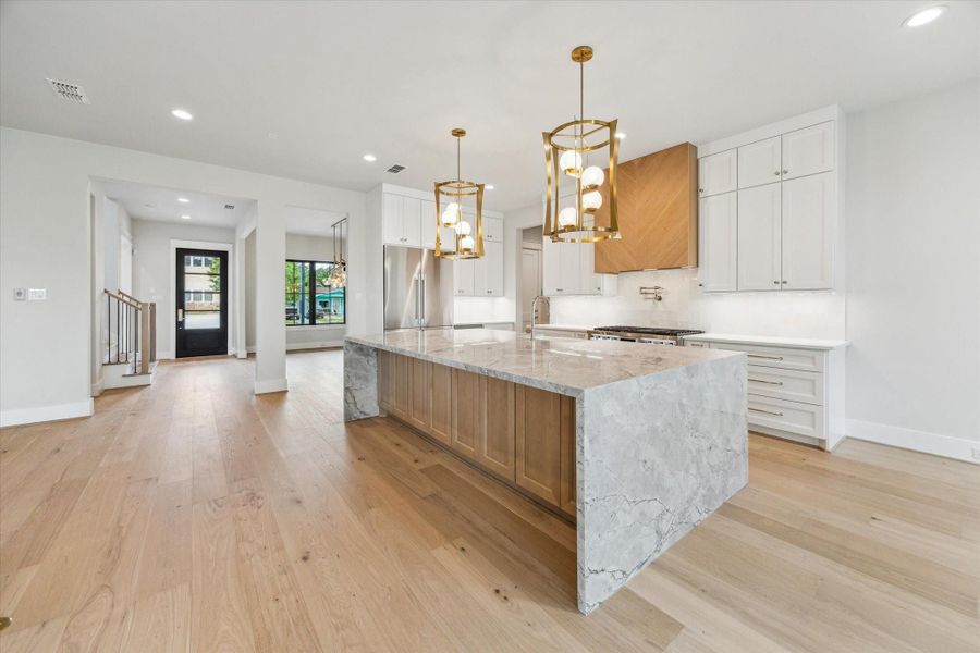 Furnished interior view inside a new home in Garden Oaks and Oak Forest, Houston (Image 16). Furnished interior view inside a new home in Garden Oaks and Oak Forest, Houston (Image 16).