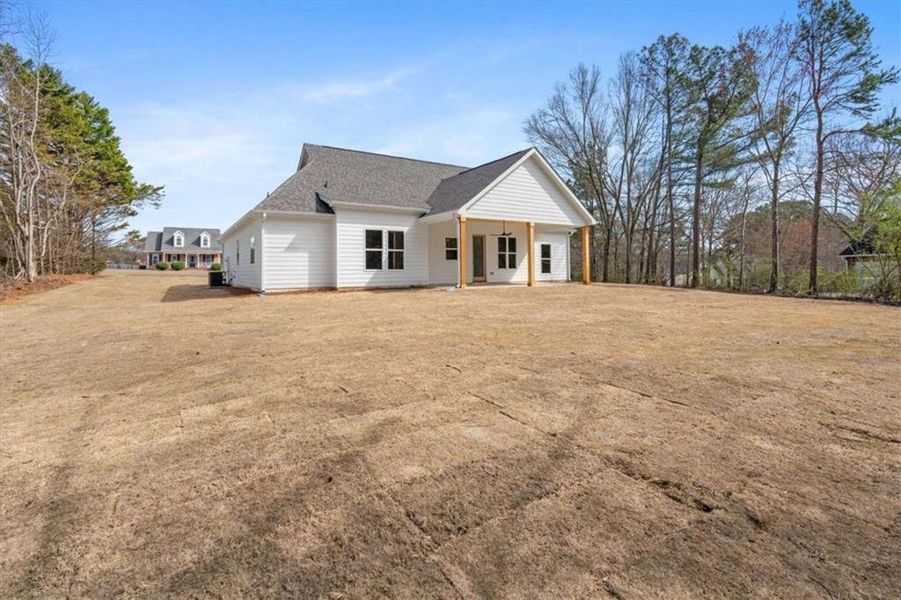 Exterior details and patio area of a home in , Bremen (Image 27).