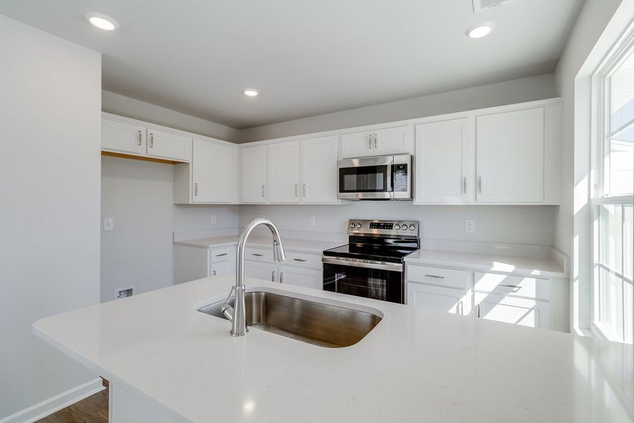 Furnished interior view inside a new home in Haynes Park, Columbia (Image 8).