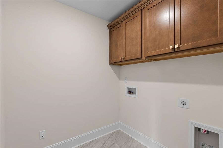 Spacious, unfurnished interior of a new home in Hanes Lake, Winston-Salem (Image 33).