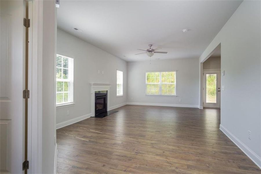 Spacious, unfurnished interior of a new home in Habersham Meadows, Demorest (Image 24).