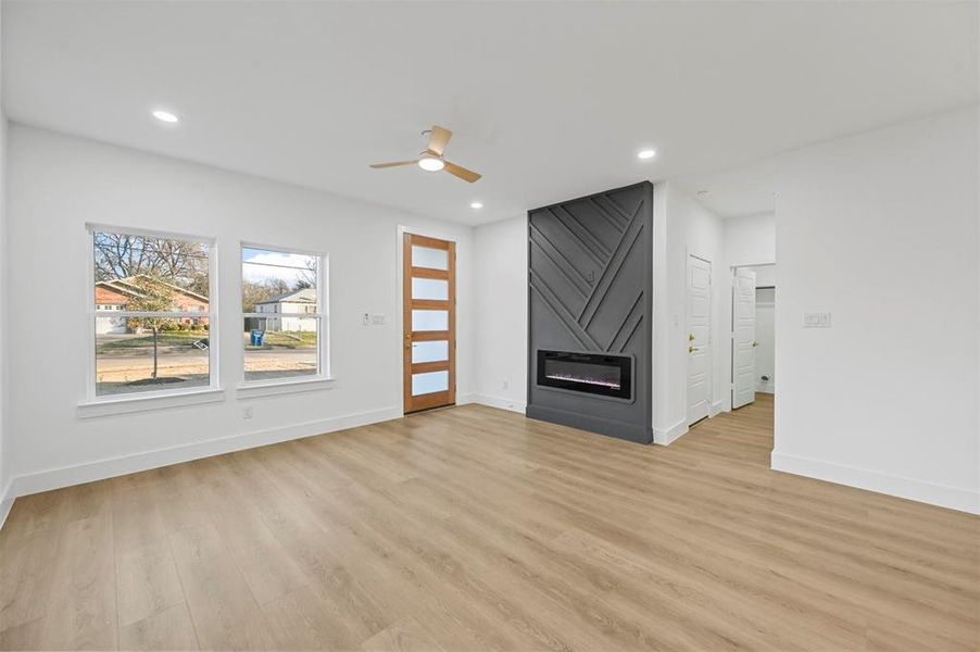 Spacious, unfurnished interior of a new home in , Dallas (Image 17). Spacious, unfurnished interior of a new home in , Dallas (Image 17).