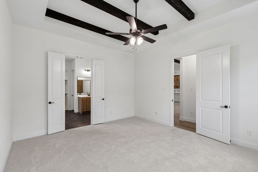 Representative unfurnished interior of a home built from the Pecos by Sandlin Homes in Settler's Glen, New Fairview (Image 25).