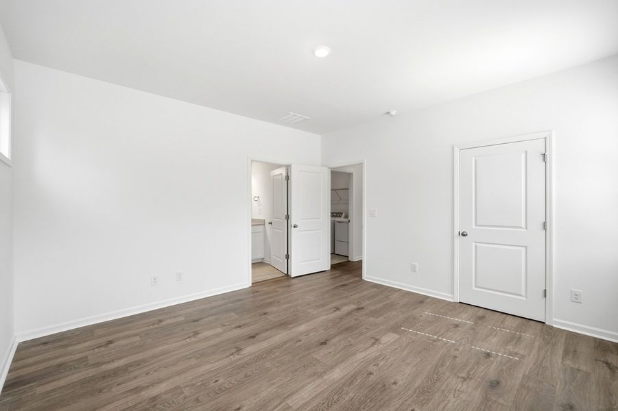 Spacious, unfurnished interior of a new home in Esplanade at Northgate, Indian Trail (Image 27).