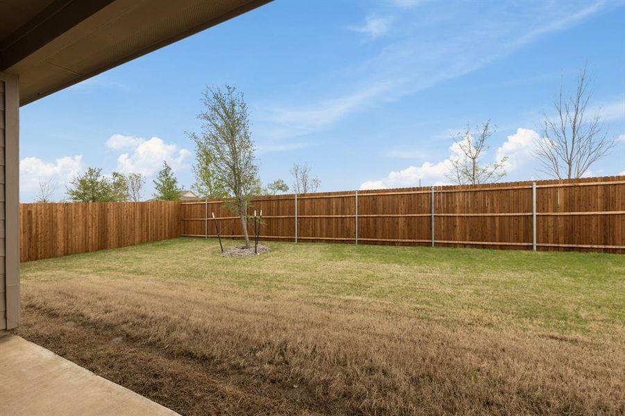 Exterior details and patio area of a home in , McKinney (Image 3).