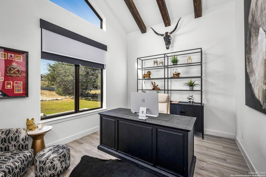 Furnished interior view inside a new home in Vintage Oaks, New Braunfels (Image 25). Furnished interior view inside a new home in Vintage Oaks, New Braunfels (Image 25).
