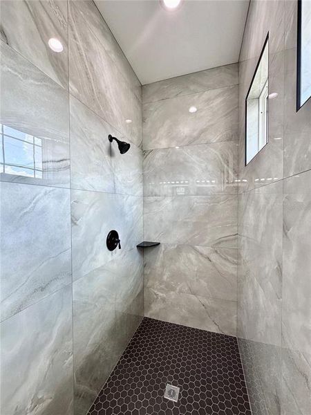 Image 27 of a home in .