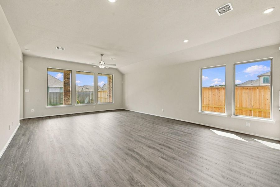 Spacious, unfurnished interior of a new home in The Trails, New Caney (Image 10). Spacious, unfurnished interior of a new home in The Trails, New Caney (Image 10).