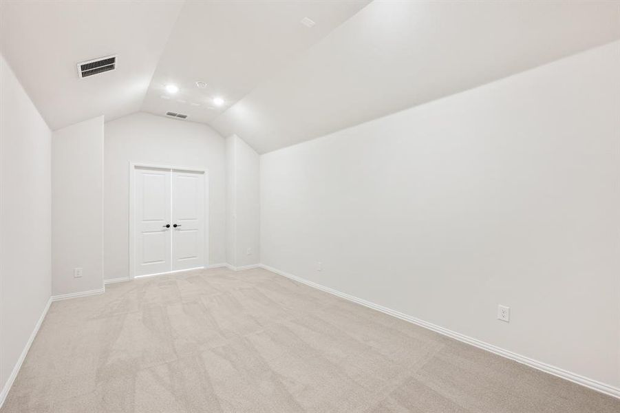 Spacious, unfurnished interior of a new home in West Crossing, Anna (Image 35).