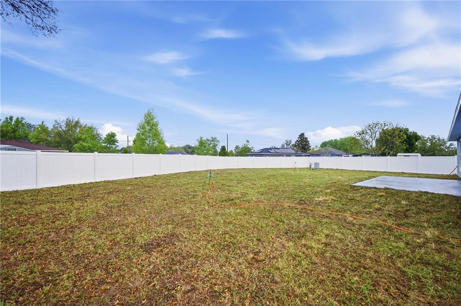 Exterior details and patio area of a home in , Ocala (Image 19).