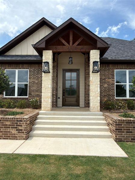 Exterior details and patio area of a home in , Tyler (Image 3).