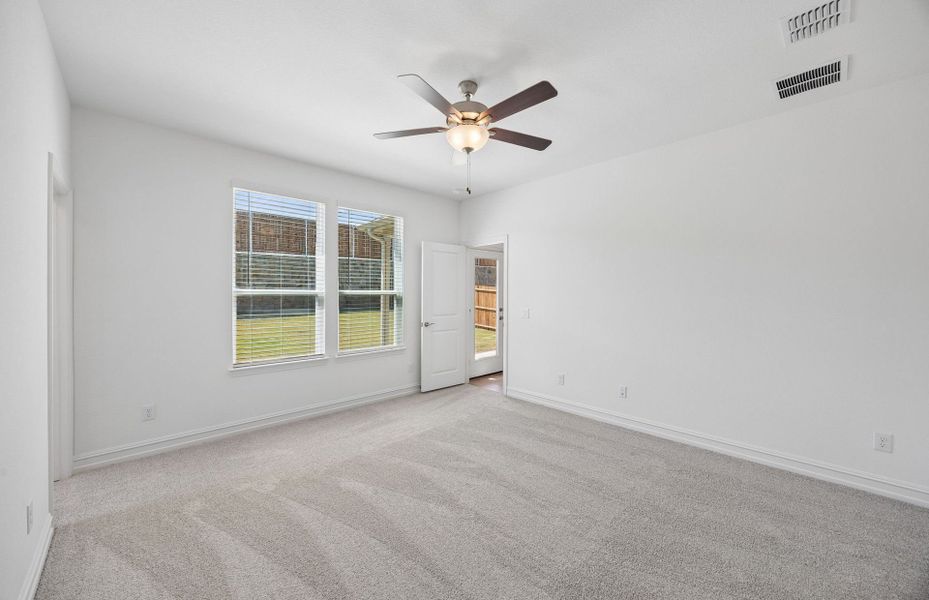 Spacious, unfurnished interior of a new home in Rosemary Fields, Godley (Image 18).