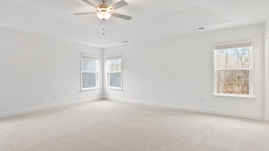 Spacious, unfurnished interior of a new home in Briargate, Fountain Inn (Image 29).