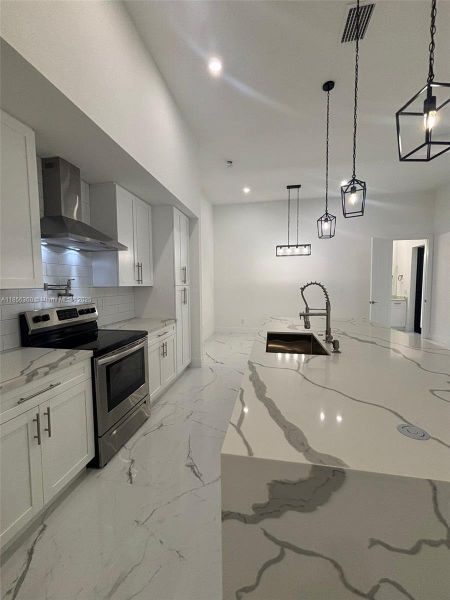 Furnished interior view inside a new home in , Cape Coral (Image 4). Furnished interior view inside a new home in , Cape Coral (Image 4).