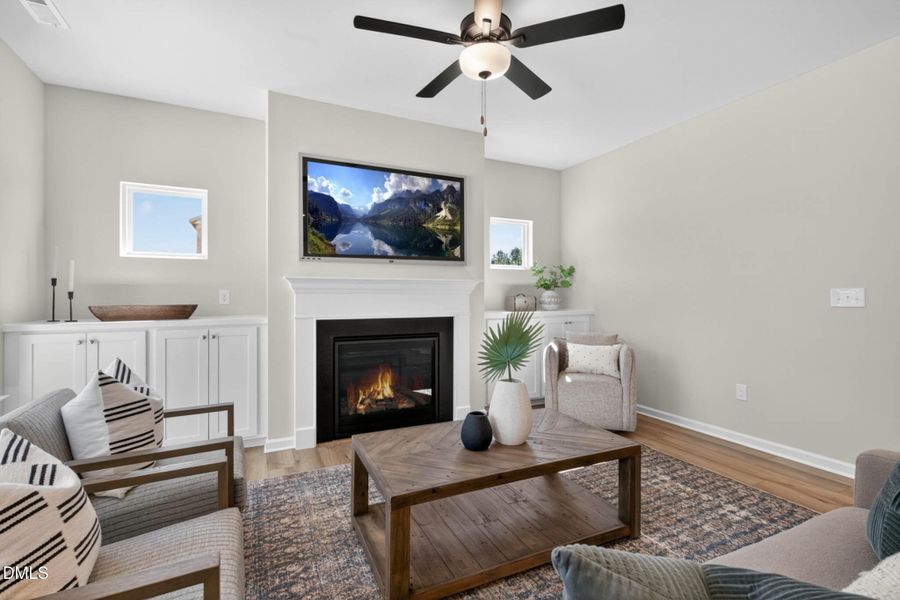 DC 23 Holly Interior-11