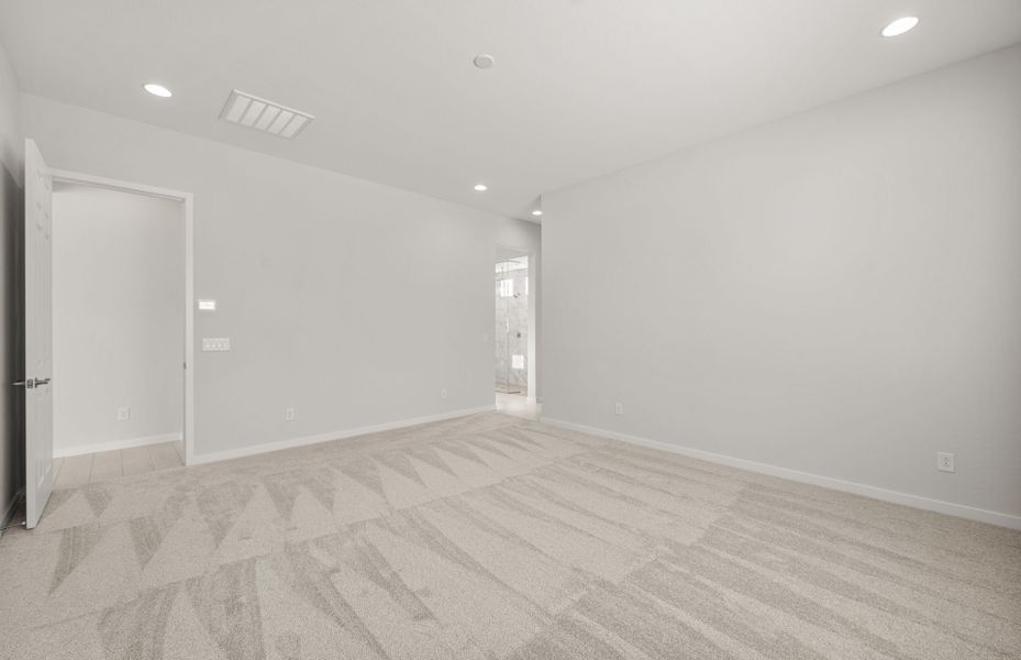 Spacious, unfurnished interior of a new home in Sun City Anthem at Merrill Ranch, Florence (Image 30).