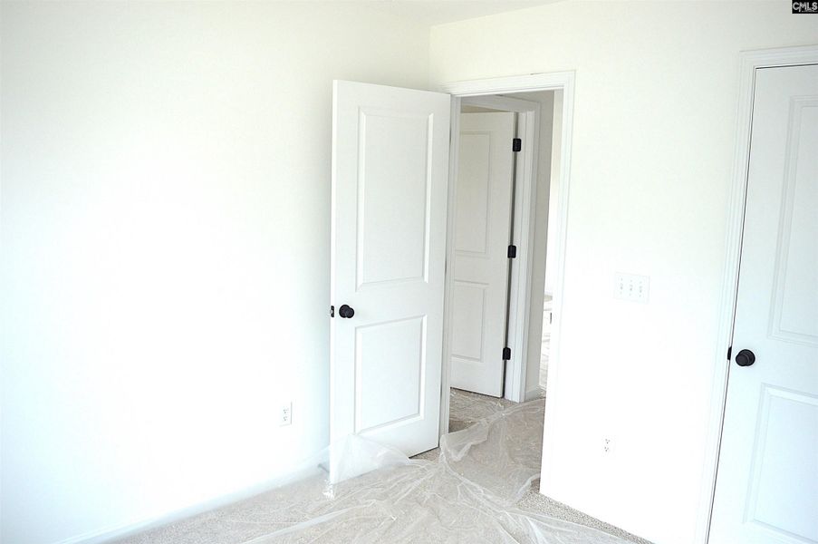 Spacious, unfurnished interior of a new home in Bickley Station, Irmo (Image 15).