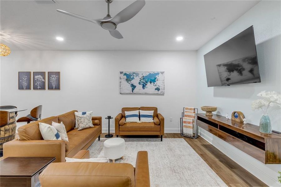 Furnished interior view inside a new home in , Edgewater (Image 17).