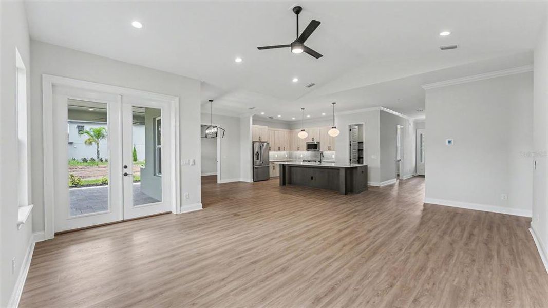 Spacious, unfurnished interior of a new home in , Lakeland (Image 32).
