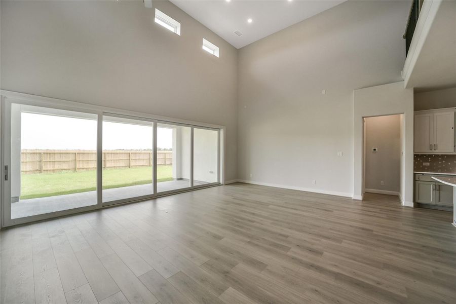 Spacious, unfurnished interior of a new home in Del Bello Lakes 60', Manvel (Image 38). Spacious, unfurnished interior of a new home in Del Bello Lakes 60', Manvel (Image 38).