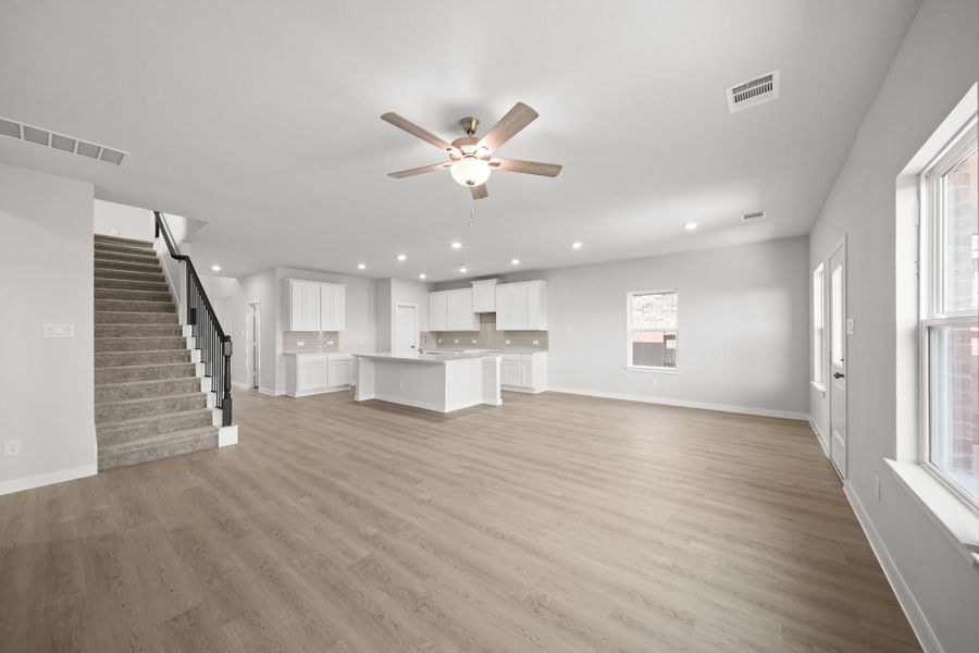 Spacious, unfurnished interior of a new home in Sunterra, Katy (Image 14). Spacious, unfurnished interior of a new home in Sunterra, Katy (Image 14).