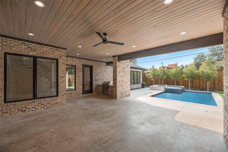 Image 39 of a home in . Image 39 of a home in .