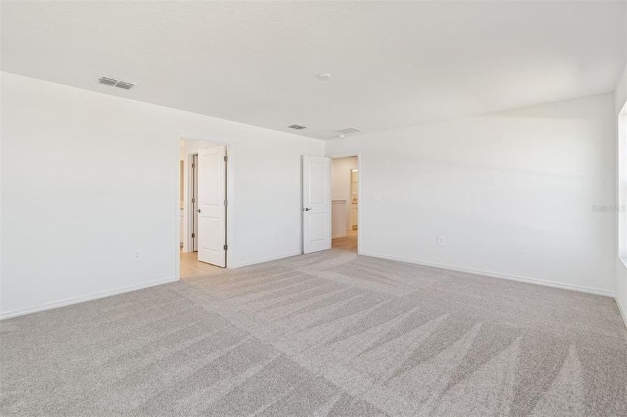 Spacious, unfurnished interior of a new home in Southpointe, Palmetto (Image 22).