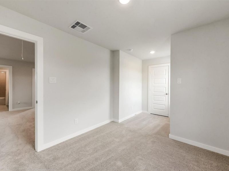 Spacious, unfurnished interior of a new home in The Villages at WestPointe, Dayton (Image 45).