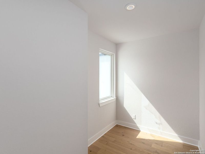 Spacious, unfurnished interior of a new home in Victoria Commons, San Antonio (Image 31).