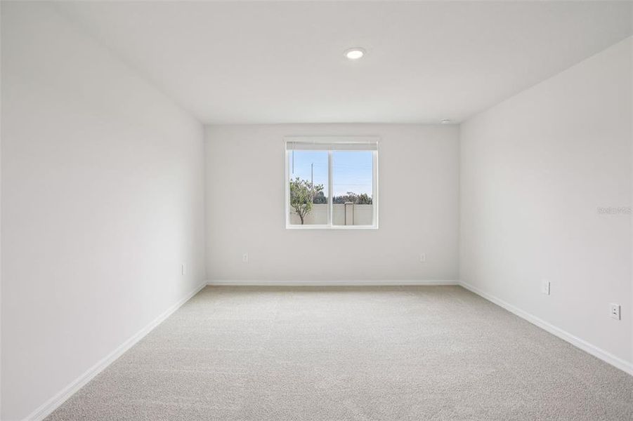 Spacious, unfurnished interior of a new home in Two Rivers - Classic Series, Zephyrhills (Image 28).