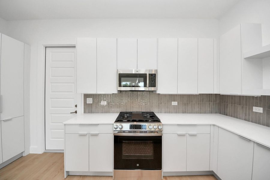Kitchen*REPRESENTATIVE PHOTO ONLY. HOME IS UNDER CONSTRUCTION.