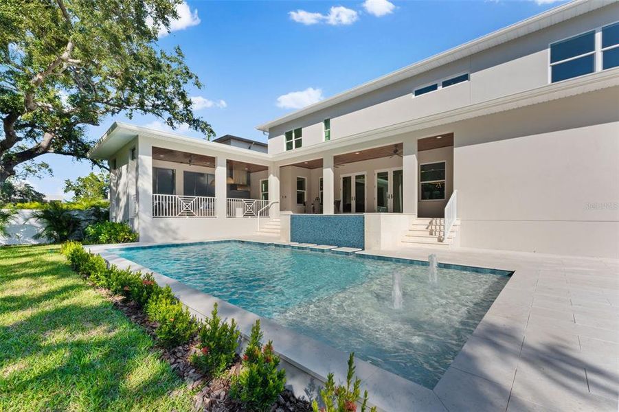 Exterior details and patio area of a home in , Tampa (Image 3).