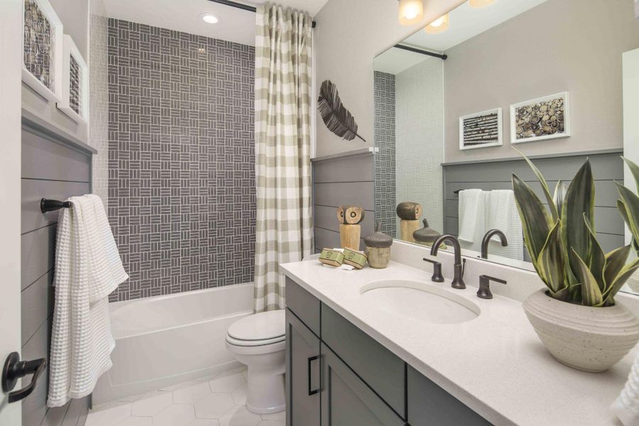 Plan C652 Secondary Bathroom Photo by American Legend Homes