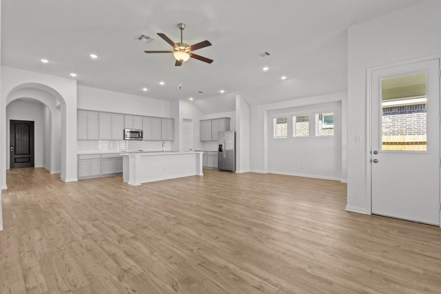 New Home in Castroville, TX.  - Slide 18