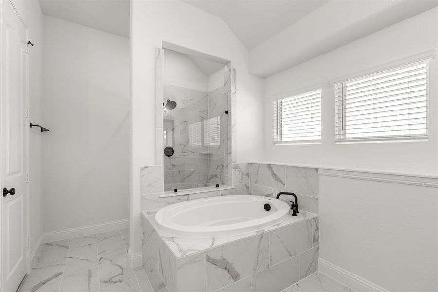 2209 Clairmount  Bath 2