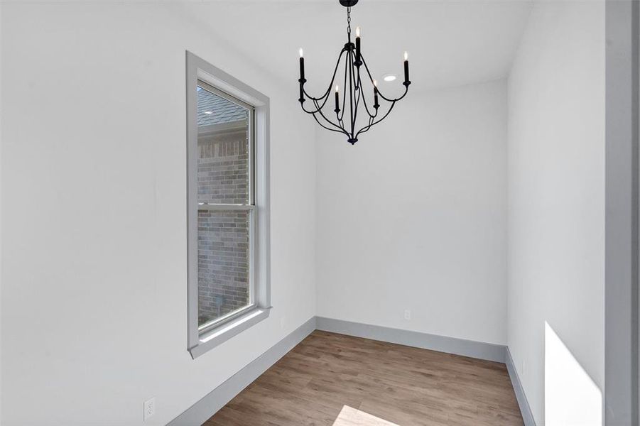 Spacious, unfurnished interior of a new home in , Tolar (Image 24).