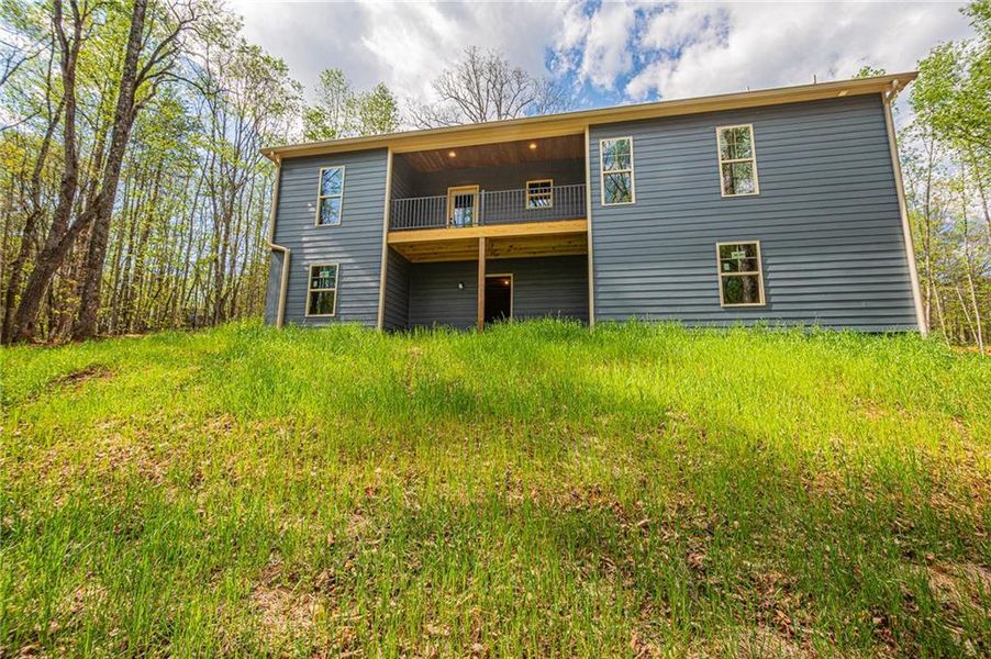Exterior details and patio area of a home in , Murrayville (Image 43).