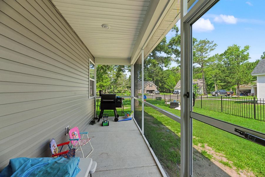 Exterior details and patio area of a home in , Manning (Image 23).