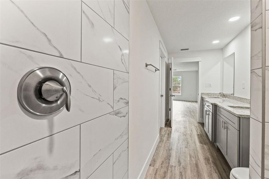 Furnished interior view inside a new home in , Weeki Wachee (Image 12).